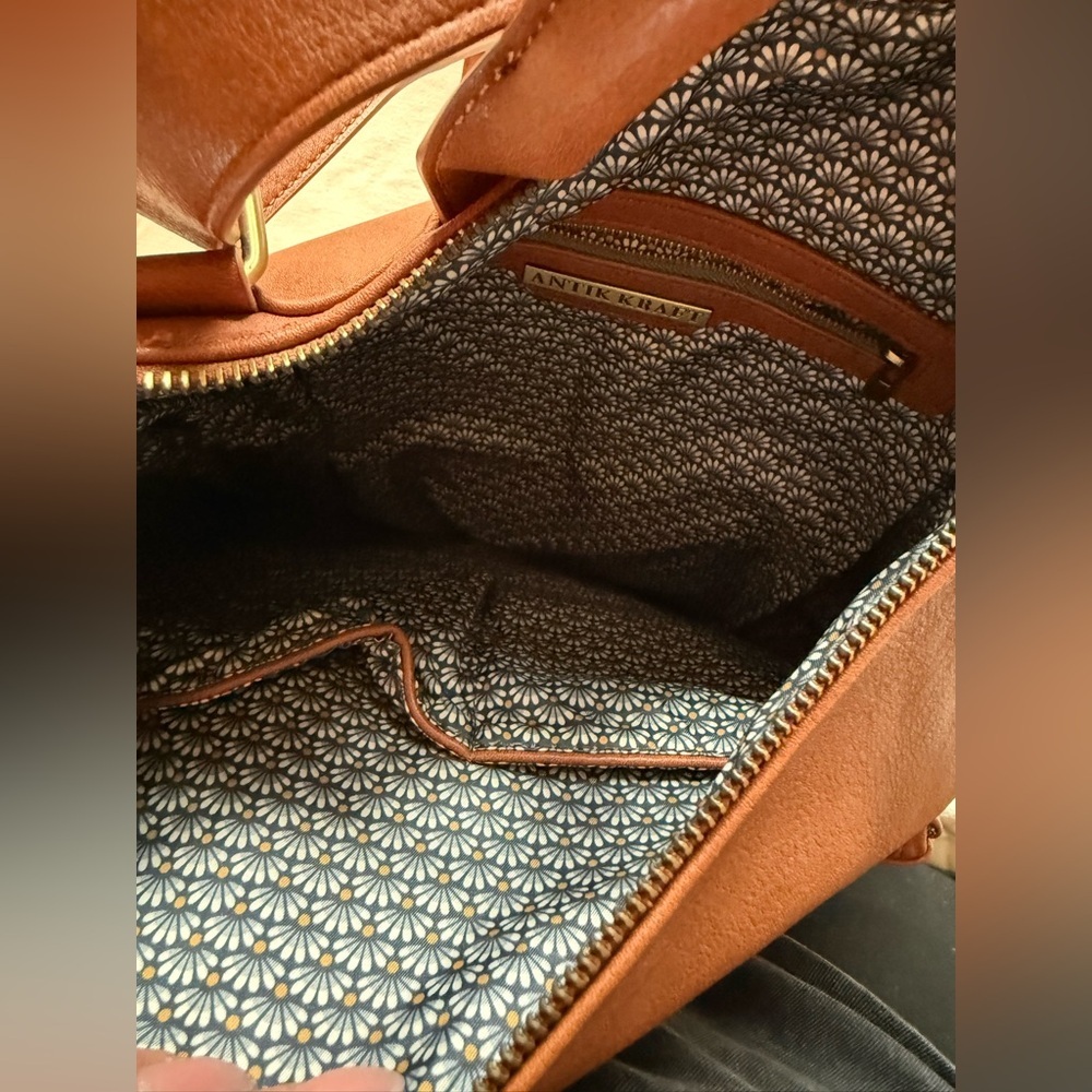 Antik Kraft convertible Tote/Backpack in Cognac Brown - Picture 8 of 8